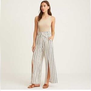 Sincerely Jules high waisted‎ high slit pants size small